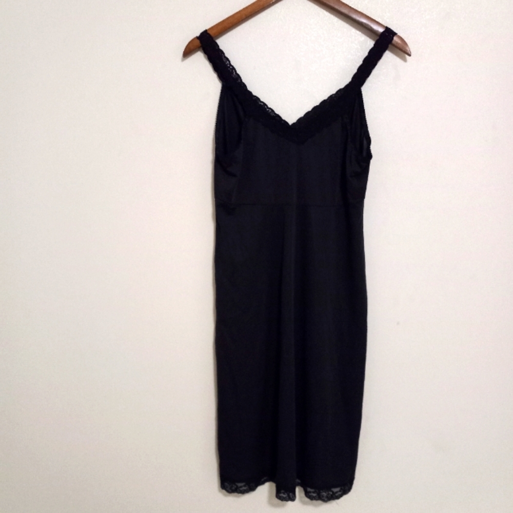 Cabernet 36 Full Black Lace Trimmed Slip - Picture 2 of 11